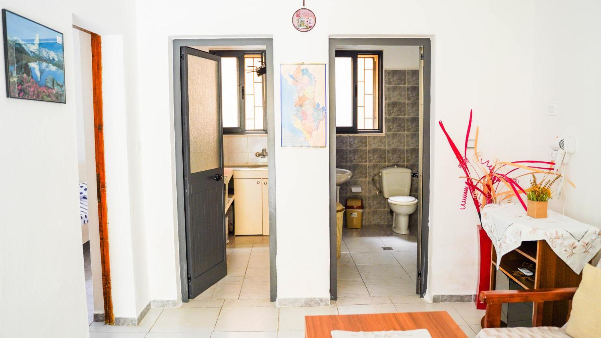 Vila Aliaj Luxury Apartment With 2 Rooms With Private Wonderful Terrace Durres Exterior photo