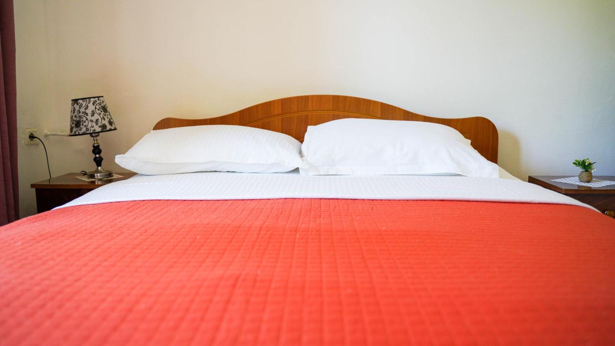 Vila Aliaj Luxury Apartment With 2 Rooms With Private Wonderful Terrace Durres Exterior photo